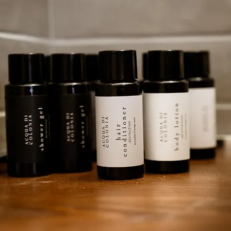 Vicolo Effe 4* تيراتشينا