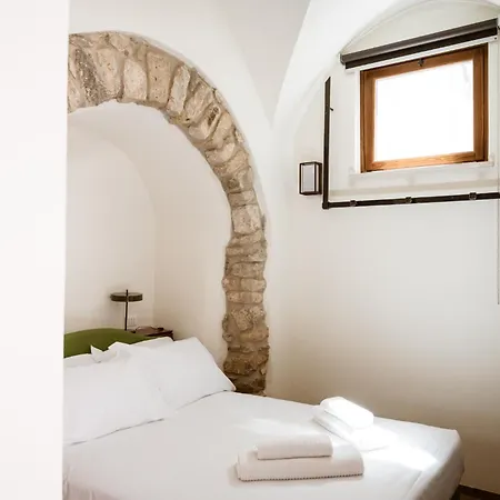 بيت ضيافة Vicolo Effe 4*