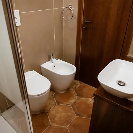 בית הארחה Vicolo Effe 4*