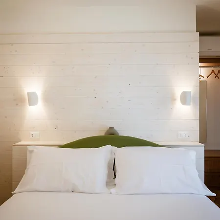 Vicolo Effe בית הארחה טרצ'ינה